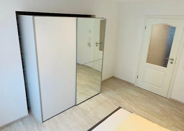 Apartment Mentes
