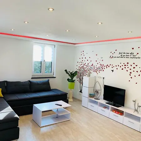 Mentes Apartment *